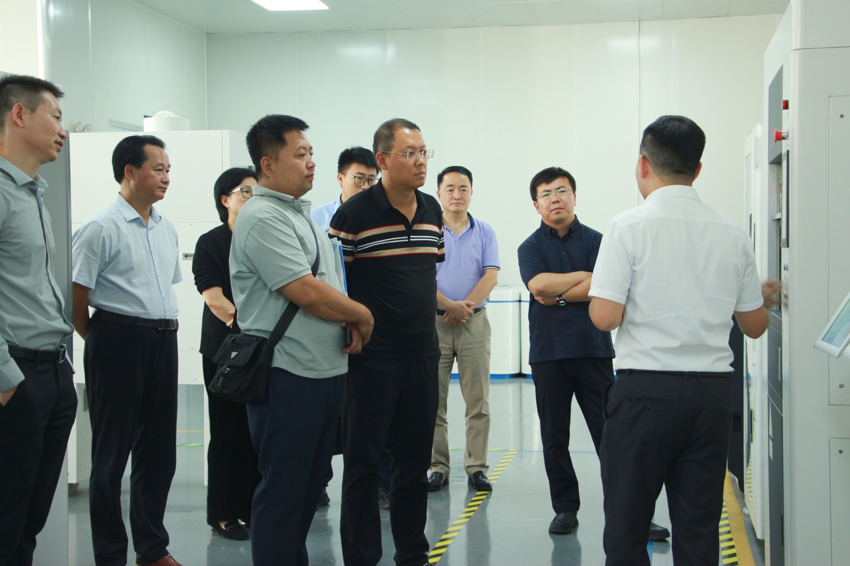 全國百強縣準(zhǔn)格爾旗、倚鋒資本考察團到訪杰仕德考察交流